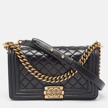 Pre Owned Chanel Black Quilted Glossy Leather Medium Boy Flap Bag