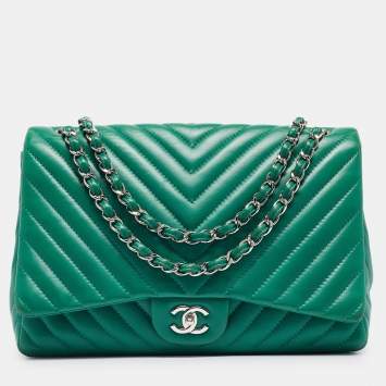 Pre Owned Chanel Green Chevron Leather Maxi Classic Single Flap Bag