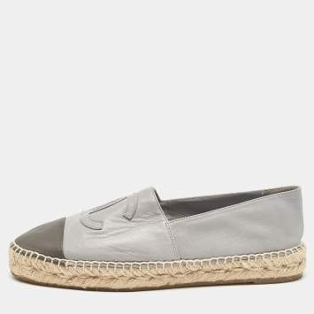 Pre Owned Chanel Two Tone Leather CC Espadrille Flats Size 38