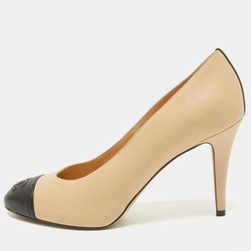 Pre Owned Chanel Beige/Black Leather Cap Toe Pumps Size 39.5