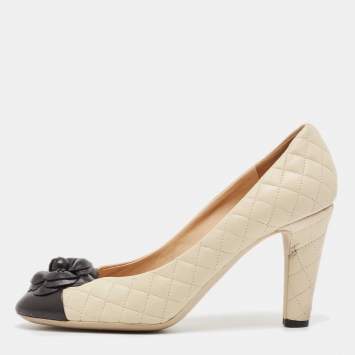 Pre Owned Chanel Cream/Black Leather Flower Pumps Size 40