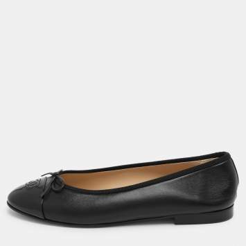 Pre Owned Chanel Black Patent and Leather CC Cap Toe Bow Ballet Flats Size 42