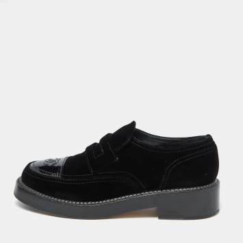 Pre Owned Chanel Black Velvet and Patent Leather CC Slip on Loafers Size 39.5