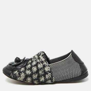 Pre Owned Chanel Black/White Tweed Fabric and Leather Camellia Loafers Size 37