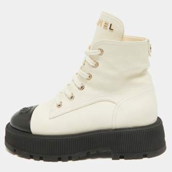 Pre Owned Chanel Black/Cream Leather CC Cap Toe Logo Combat Boots Size 38.5