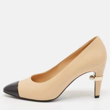 Pre Owned Chanel Beige/Black Leather Faux Pearl Cap Toe Pumps Size 39.5
