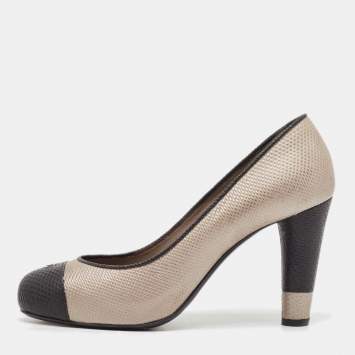 Pre Owned Chanel Grey/Black Leather CC Cap Toe Pumps Size 38