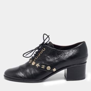 Pre Owned Chanel Black Leather Lucky Charms Oxfords Size 39.5