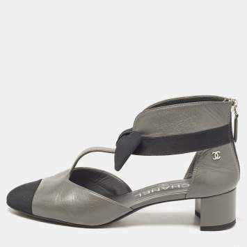 Pre Owned Chanel Grey/Black Canvas and Leather CC Bow Cut Out Ankle Boots Size 38