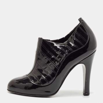 Chanel Black Patent Leather New York Ribbed Ankle Booties Size 37