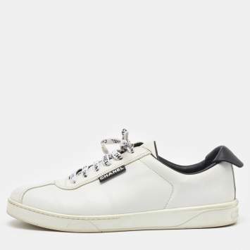 Chanel White/Black Leather CC Weekender Low Top Sneakers Size 41