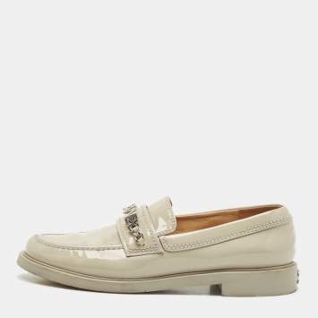 Chanel  Grey Patent Leather Interlocking CC Logo Slip On Loafers Size 38.5