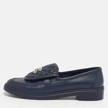 Pre Owned Chanel Navy Blue Leather CC Turnlock Loafers Size 41
