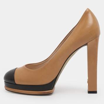 Pre Owned Chanel Beige/Black Leather CC Cap Toe Pumps Size 41