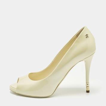 Pre Owned Chanel Size 40 Cream Patent Leather CC Pearl Embellished Heel Peep Toe Pumps