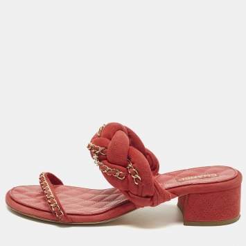 Pre Owned Chanel Size 40 Red Suede Chain Embellished Slide Sandals