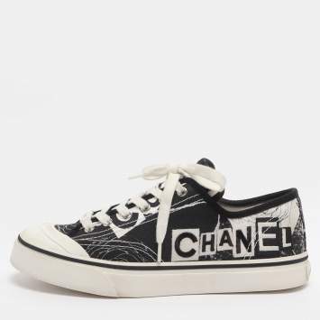 Pre Owned Chanel Size 40 Black/White Printed Canvas Low Top Sneakers