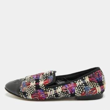مملوكة مسبقًا Chanel CC Size 40 Multicolor Leather and Tweed Cap Toe Loafers