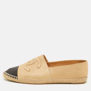 مملوكة مسبقًا Chanel CC Size 39 Beige/Black Leather Espadrille Flats