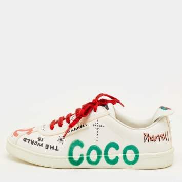 Pre Owned Chanel x Pharrell CC Size 40 White Canvas Graffiti Print Low Top Sneakers