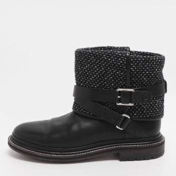 Pre Owned Chanel Size 39 Black/Grey Leather and Tweed Ankle Length Boots