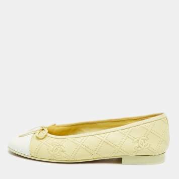 Pre Owned Chanel CC Size 36 White/Yellow Patent and Leather Bow Cap Toe Ballet Flats