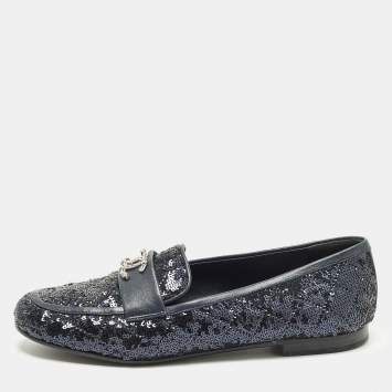 Pre Owned Chanel Size 38.5 Navy Blue Leather and Sequins CC Logo Slip On Loafers 