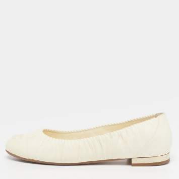 Pre Owned Chanel CC Size 38 Cream Leather Ballet Flats