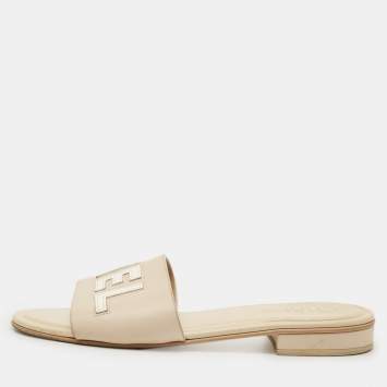 Pre Owned Chanel CC Size 40 Cream Leather Flat Slide 