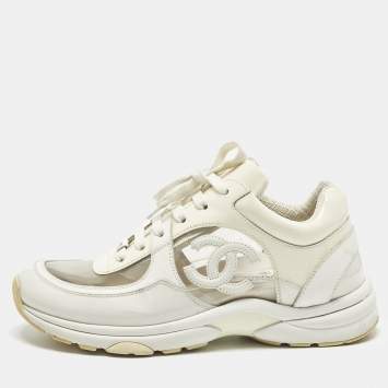 مملوكة مسبقًا Chanel CC Size 38 White/Cream Patent Leather and PVC Lace Up Sneakers
