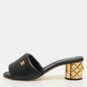 مملوكة مسبقًا صندل سلايد جلد أسود ماركة شانيل سي سي مقاس 38.5