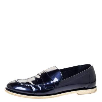 Pre Owned Chanel Blue Patent Leather CC Loafer Size 38.5