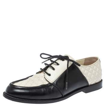 مملوكة مسبقًا Chanel White/Black Quilted Leather Lace Up Sneakers Size 38