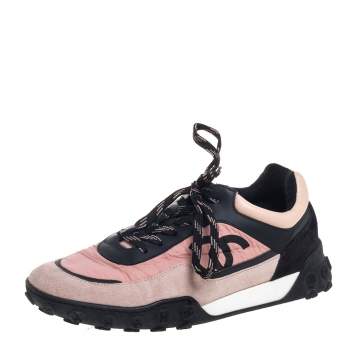 مملوكة مسبقًا Chanel Pink/Black Nylon And Suede Logo Low Top Sneakers Size 38