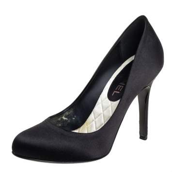 Pre Owned Chanel Black Satin CC Heel Pumps Size 37