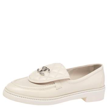 Pre Owned Chanel Off White Leather CC Logo Loafers Size 37.5