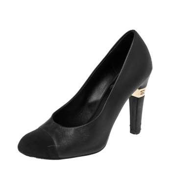 Pre Owned Chanel Black Leather And Canvas CC Cap Toe Pumps  Size 37.5