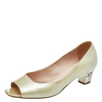 Pre Owned Chanel Metallic Olive Green Patent Leather CC Peep toe Pumps Size 40