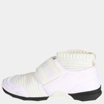 Pre Owned Chanel White Stretch Fabric Sneaker EU 39