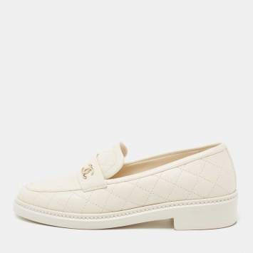 Pre Owned Chanel Off  White Quilted Leather Interlocking CC Logo Loafers Size 36