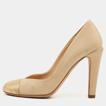 Pre Owned Chanel Gold/Beige Canvas and Leather CC Cap Toe Pumps Size 36 