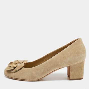Pre Owned Chanel Beige Suede Camelia Pumps Size 38