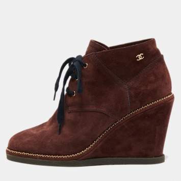 Pre Owned Chanel Burgundy Suede Chain Wedge Boots Size 39.5