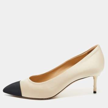 Pre Owned Chanel Beige/Black Satin CC Cap Toe Pumps Size 39