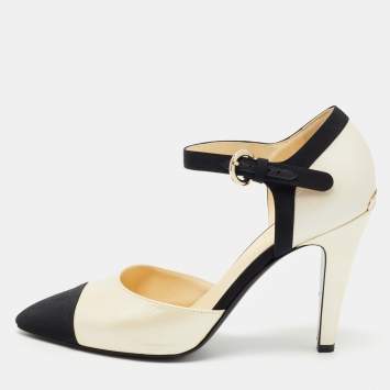 Pre Owned Chanel Cream/Black Canvas and Leather Pointed Cap Toe Ankle Strap Pumps Size 38.5