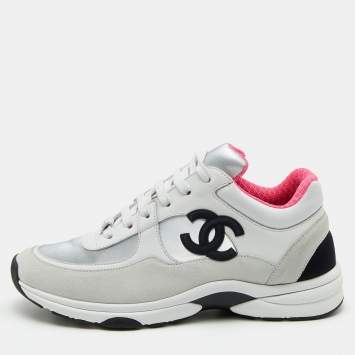 Pre Owned Chanel White/Grey Leather and Suede Interlocking CC Logo Low Top Sneakers Size 39.5