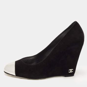 Pre Owned Chanel Black/Silver Suede and Leather Cap Toe CC Wedge Pumps Size 38.5