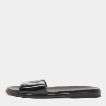 Pre Owned Chanel Black Patent Leather CC Flat Slides Size 39.5