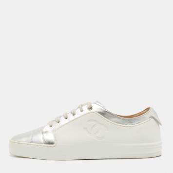 Pre Owned Chanel Silver/White Leather and Rubber CC Low Top Sneakers Size 39