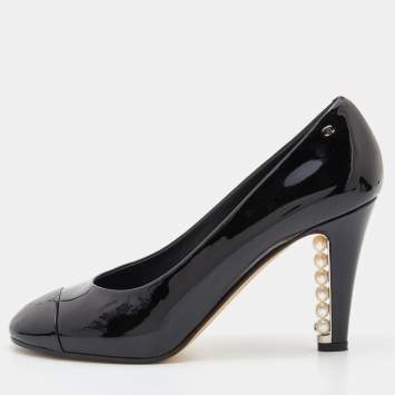 Pre Owned Chanel Black Patent Leather Faux Pearl Embellished Heel CC Cap Toe Pumps Size 39